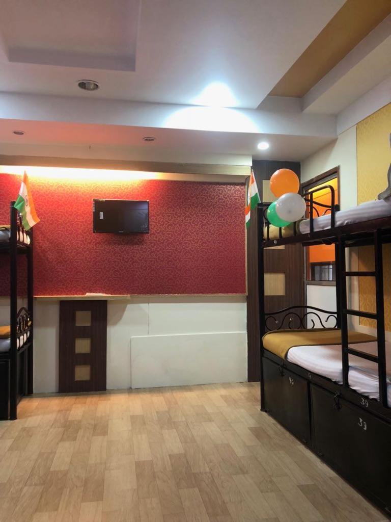 Bandra Dormitory Only For Indian Mumbai Ngoại thất bức ảnh